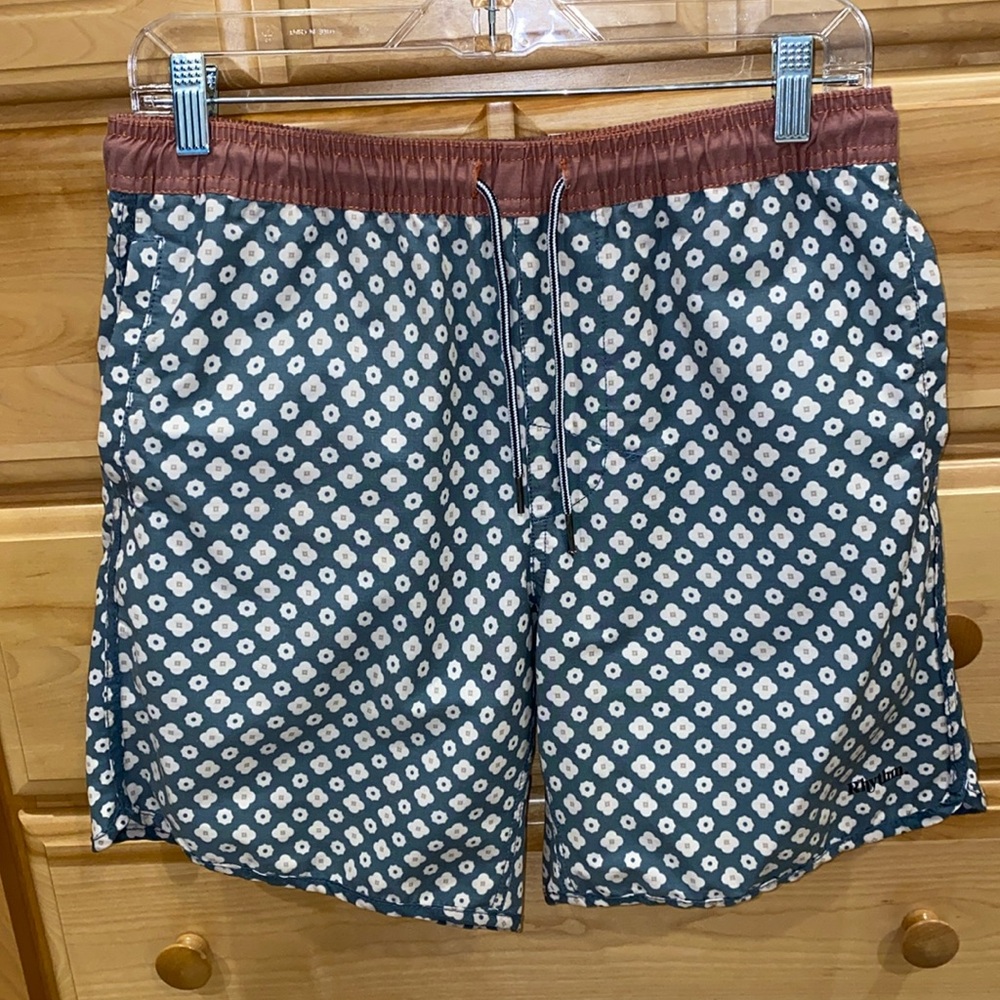 Men’s Rhythm Shorts Size 32